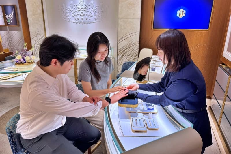 롯데백화점, 7월 '여름 웨딩 페어' 진행…마일리지 최대 2배 적립