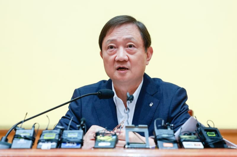 이찬진 금감원장, 가상자산 CEO에 "고위험 상품·이벤트, 신뢰 상실…내부통제 강화해야"