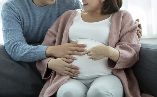 "임신 아내 7일 굶어" 5만원어치 치킨·떡볶이 공짜 주문, 점주 '황당'