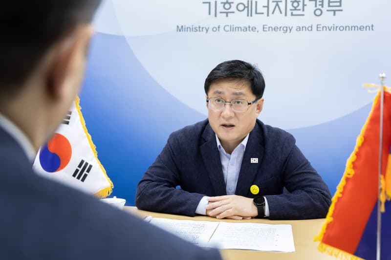 김성환 기후장관 "호남 반도체 팹 전력 수요 늘면 신규원전 검토"