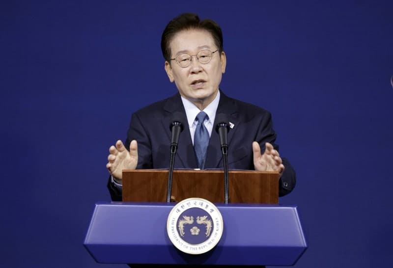 이재명 대통령 지지율 54%로 반등…민주 41% 국힘 26%