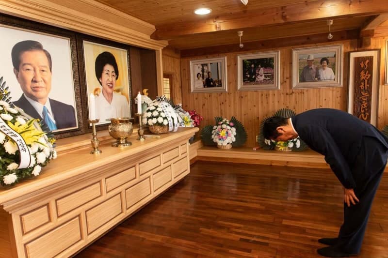 정청래, DJ 생가 방문 "김대중처럼 생각하고 행동하겠다"