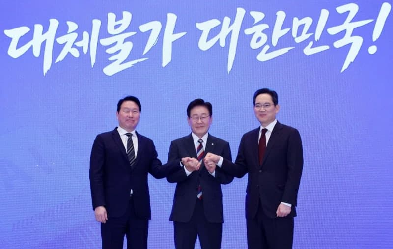 이 대통령, 3대 메가프로젝트 '지지율 무관' 강조