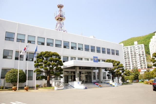 거제 미용실 흉기 난동 80대, '살인미수' 혐의 구속영장 신청
