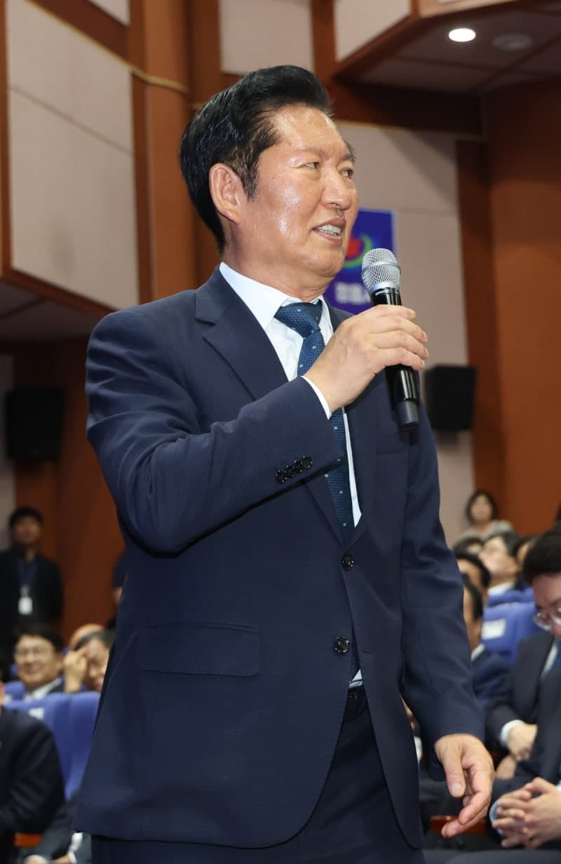 정청래 "누가 1인 1표제·보완수사권 폐지 앞장섰나" 개혁 행보 부각