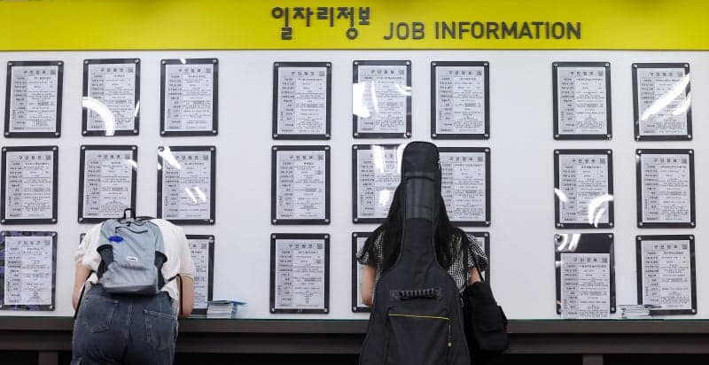 “AI가 청년 일자리 삼켰나”…반도체 호황에도 고용탄성치 8년 만에 최저 전망