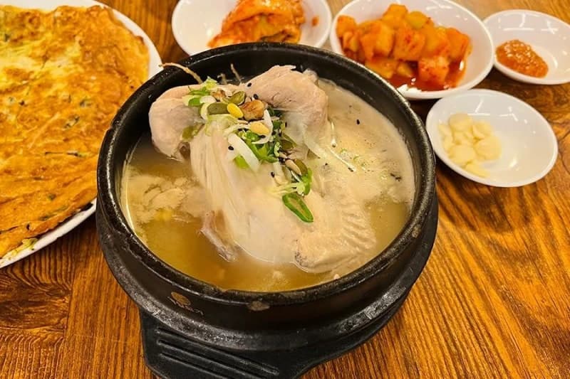 복날 앞둔 삼계탕 한 그릇 '2만원 시대'…5년 새 29% 상승