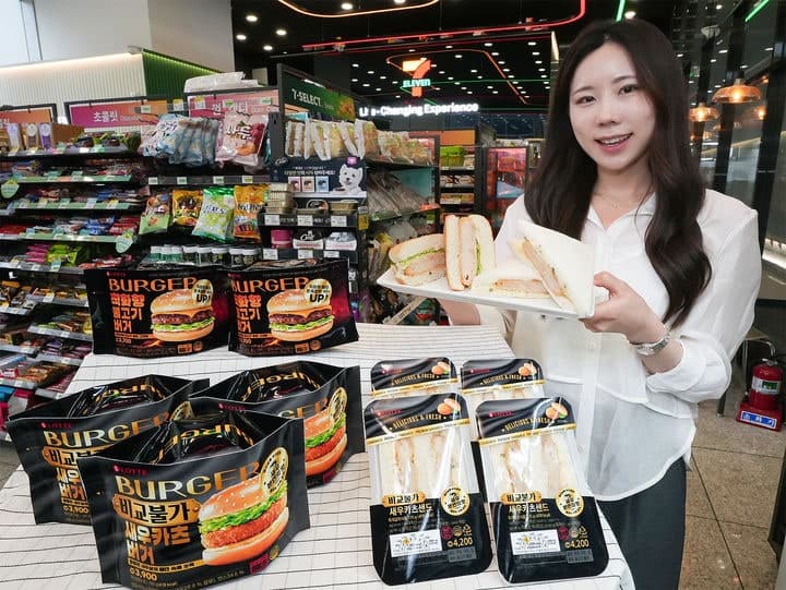 세븐일레븐, "전문점 넘본다"…프리미엄 패티 버거·샌드위치 출시