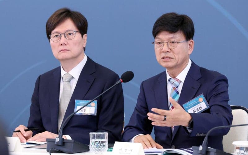 이병태 "5·18 성역됐다" 발언 후폭풍, 靑 경고 이어 사퇴론까지