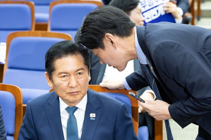 김민석 "자기정치 폐해" 발언에 친청계 "유체이탈 화법" 반발…친석계 "국정운영 생채기" 맞불
