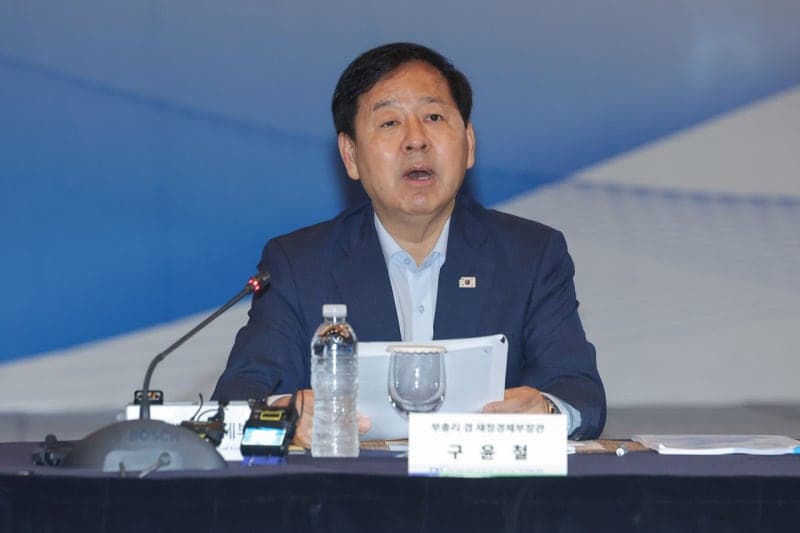 구윤철 "AI 시대 서비스산업 새판 짜야…서비스산업발전기본법 제정 시급"