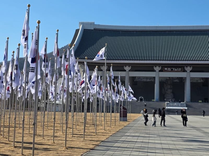 독립기념관, 해임 전 관장과 현 관장에게 '이중 급여' 지급 논란 확산