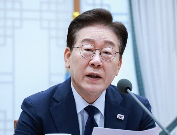 李대통령 "반도체 클러스터 속도전…불법 아닌 한 모든 절차 병행 추진"