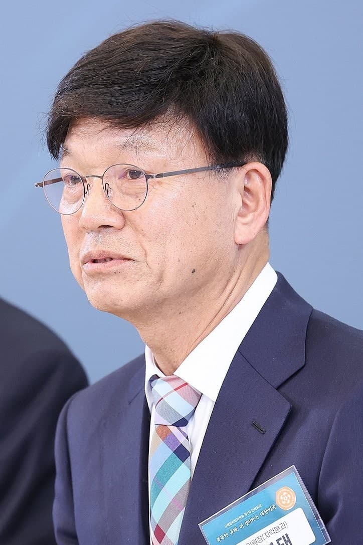 이병태 5·18 성역 발언 논란, 결국 사퇴