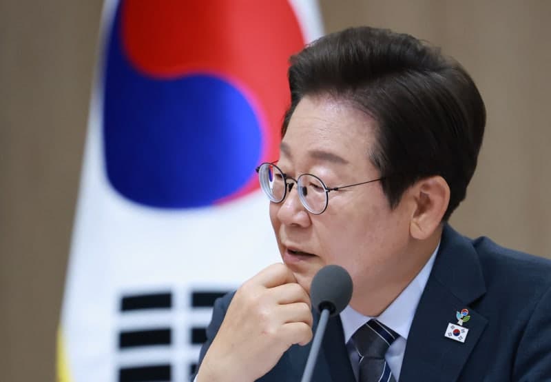 李대통령 "메가프로젝트로 청년에 새 기회…협조 못하더라도 방해는 말라"