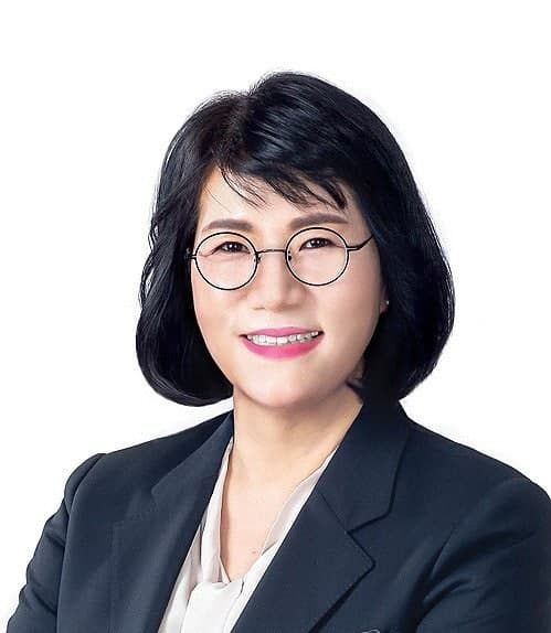 이영해 의원, 제9대 울산시의회 전반기 의장 선출…16년 만에 여성 의장 배출
