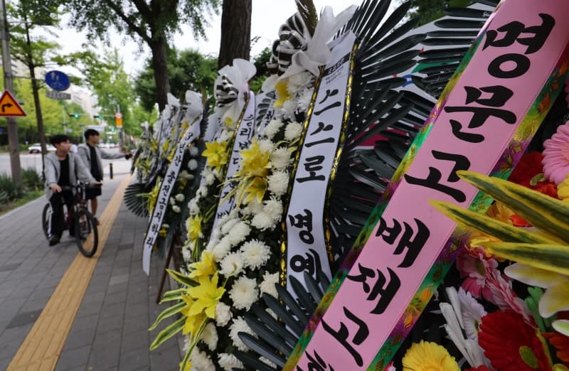 靑, 이병태 '5·18 성역' 발언에 공개 경고… 與 "사퇴해야" 압박
