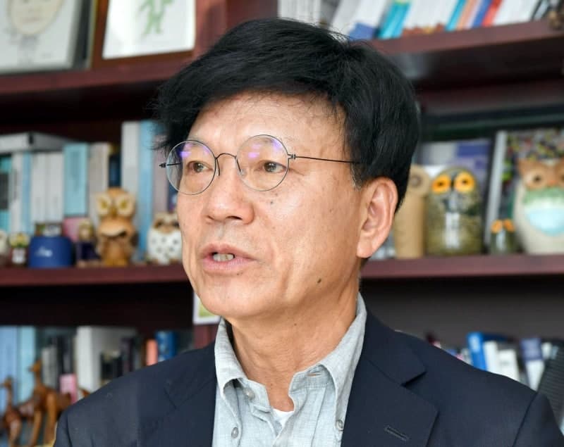 사퇴 압박 이병태, 靑 경고 이틀 뒤 "이익 대신 명예" 토마스 모어 소환
