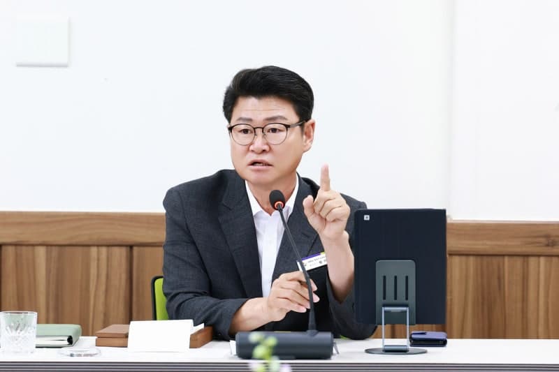 황이주 울진군수, 첫 간부회의 주재…김정중 양양군수 "인사청탁 배제" 공정 인사 원칙 천명