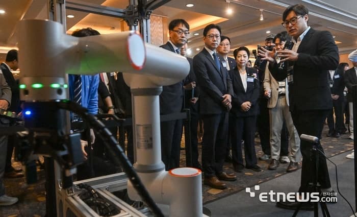 "AI 반도체도 국산으로" 과기정통부, K-AI반도체 기술지원센터 개소해 밀착 지원 나선다