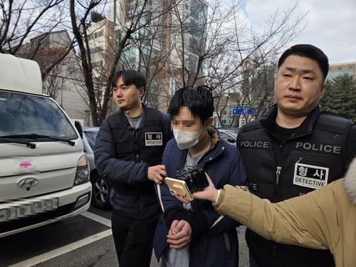 모친 살해 20대 조현병 아들 징역 12년 선고…법원 "심신미약 고려"