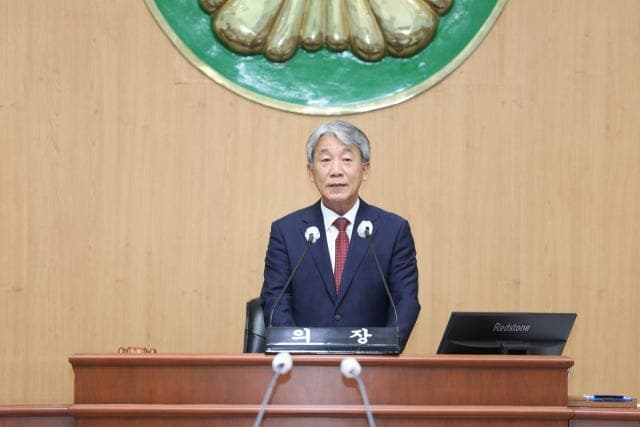 고성군의회, '감투싸움' 없이 만장일치로 정영환 의원 의장 선출