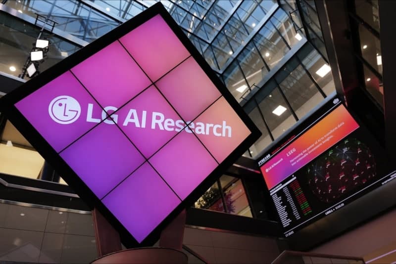 LG-코스콤, 엑사원 기반 '韓 주식시장 예측 AI 서비스' 공개…2500개 종목 매일 분석