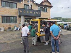 연천군, "쇼핑 소외지역에 생필품 이동장터 '행복마차' 출동!" 첫 운행 시작