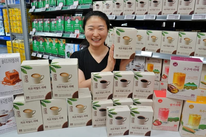 "커피값 너무 비싸" 롯데마트, 원두 없는 '치코' 출시...디카페인 시장 새바람 예고