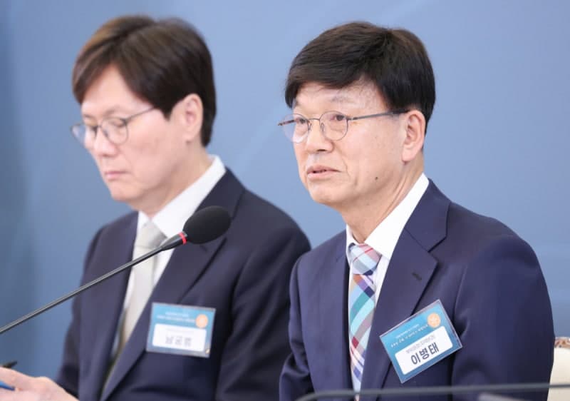 '5·18 성역 발언' 이병태, 靑 사퇴 권고에 결국 자진사퇴