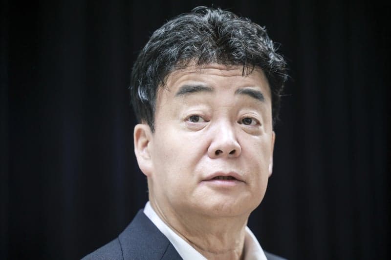 “글로벌 간판 달고 해외로” 빽다방, 영문 BI 개편하고 일본 진출 채비