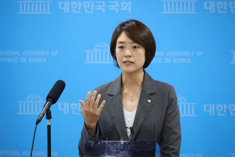 고민정, 8일 민주당 대표 출마 선언…"다음 세대가 윗세대 밀고 올라가야"