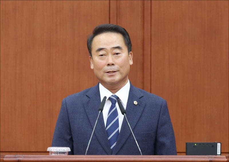 10대 대전시의회 전반기 의장에 조성칠, 부의장 김영미·류수열 선출