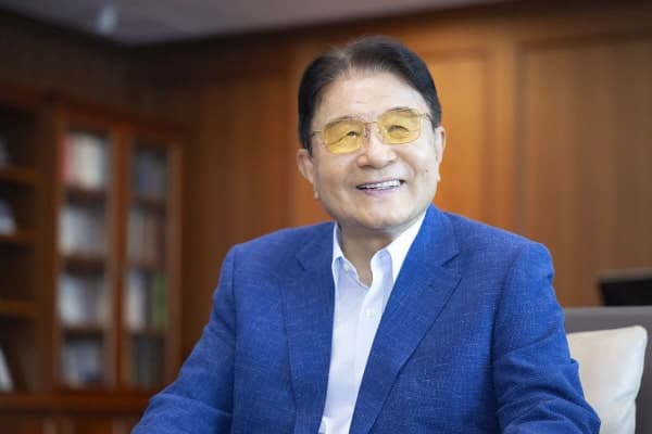 넥센그룹 강병중 회장, 부산대에 100억 원 상당 주식 기부… 지역 인재 육성 기대
