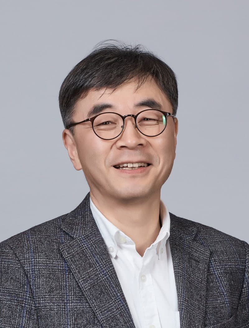 효성, AI 대전환 박차 위해 'AI융합연구원' 신설…초대원장에 맹성현 KAIST 명예교수