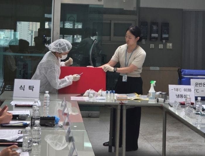 "여름철 식중독 예방한다"…관악구, 음식점 28곳 위생 진단 컨설팅 실시