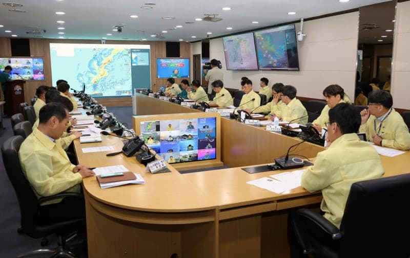 충남도, 호우특보 속 '비상 2단계' 가동…최대 200㎜↑ 비 예보