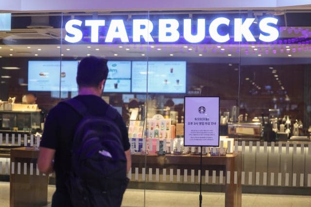 스타벅스, 리워드 회원에 “아메리카노·카페라떼 공짜”…1000억대 규모 ‘무료 쿠폰’ 지급