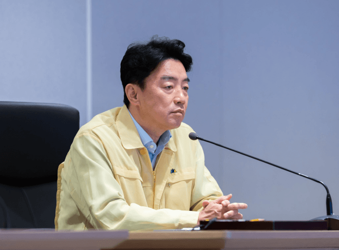 강훈식 "국가위기관리센터 찾아 호우 상황 점검…비 그칠 때까지 긴장 늦추지 않을 것"