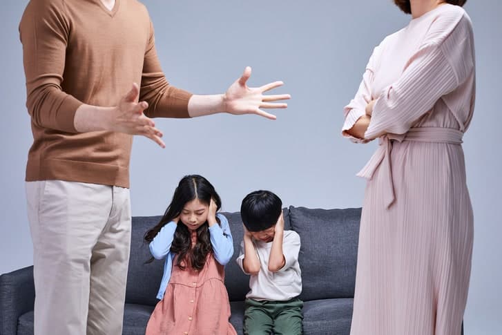 상사와 불륜 들키자 "어쩔 건데" 뻔뻔한 아내, 남편 '가정폭력범' 몰아 고소