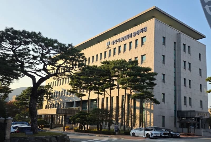 전 여자친구 연인 살해 50대 구속기소…검찰 "보완수사로 스토킹 혐의 추가 적용"