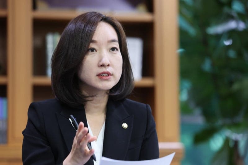 전은수 "선거 때만 청년 말하는 건 기만" 선출직 청년최고위원제 도입 촉구