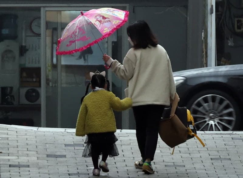 유연근무제 도입 기업 3곳 중 1곳 "1명도 안 썼다"…육아휴직도 양극화 뚜렷