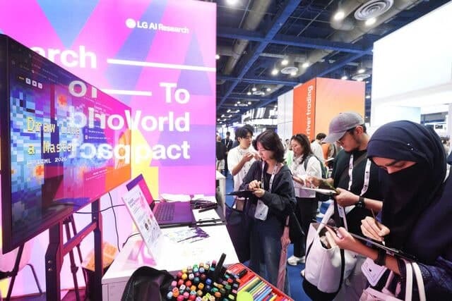 LG AI '엑사원', "탈모 신소재 하루 만에 찾아 상용화"… 세계 3대 AI학회서 혁신 소개
