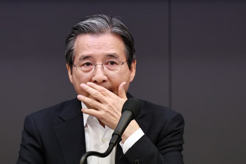 청와대 "삼성전자·SK하이닉스 레버리지 ETF 시장 영향 면밀 점검…F4서 보완 검토"
