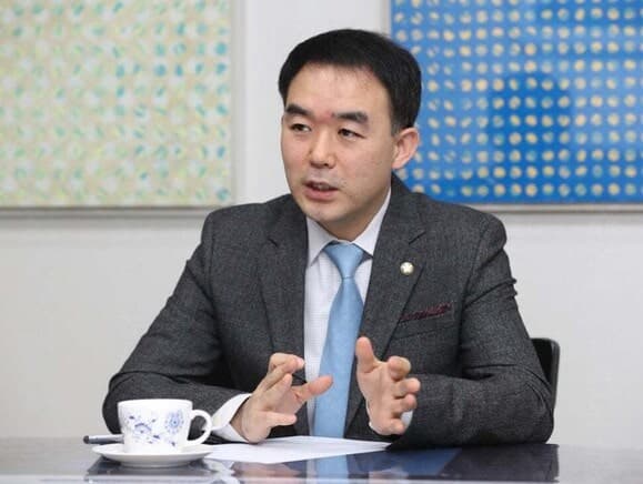 한성숙 총리 첫 비서실장에 '경제통' 채이배 전 의원 임명