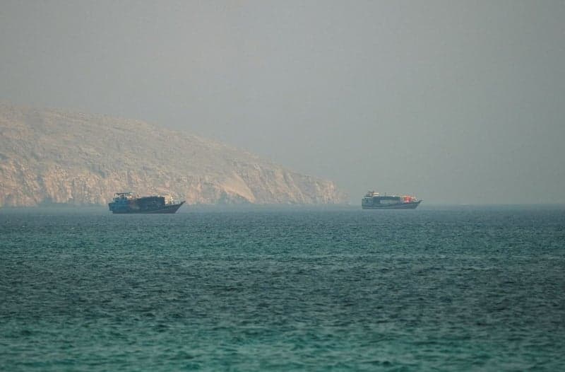 미·이란 사흘째 충돌…'화약고' 호르무즈, 종전 MOU 붕괴 위기
