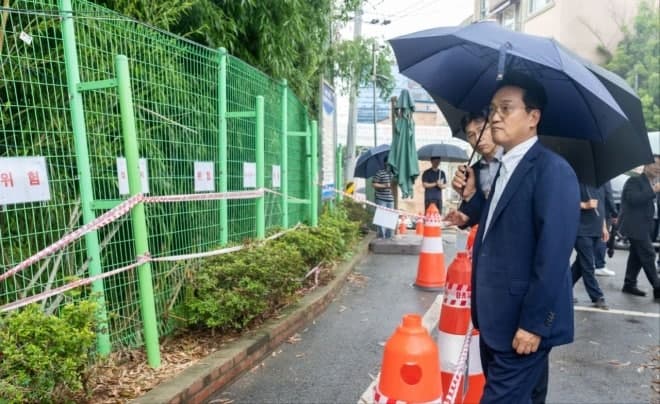 안민석 경기교육감, 폭우 피해 평택 학교 3곳 긴급 점검 "학생 안전 최우선"