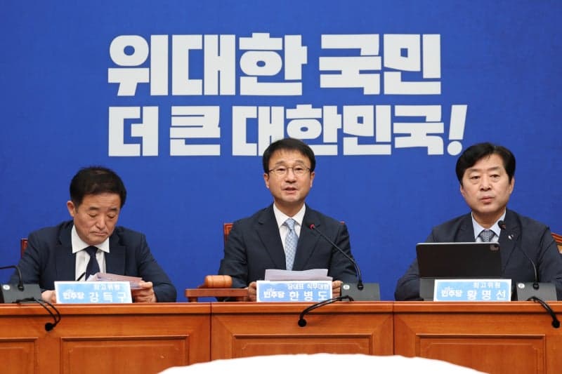與, '7말8초' 檢 보완수사권 폐지 속도전…野 "경찰 수사 견제 사라져" 반발