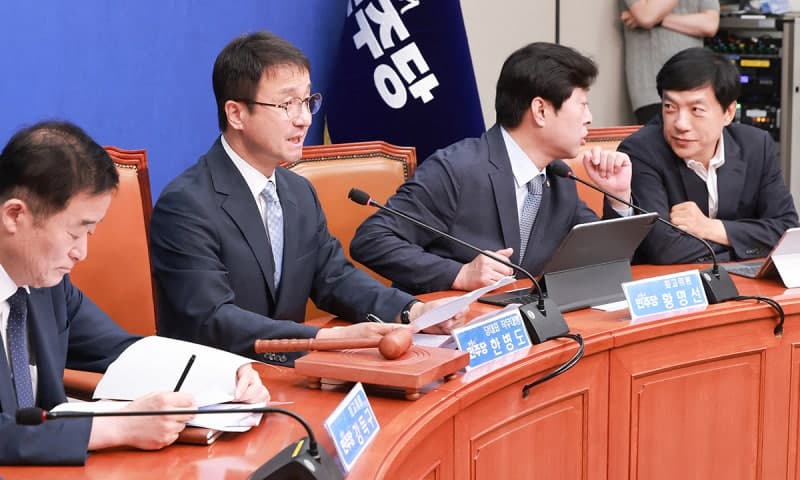 민주당 최고위, 선호투표제·청년최고위원 룰 갈등 격화